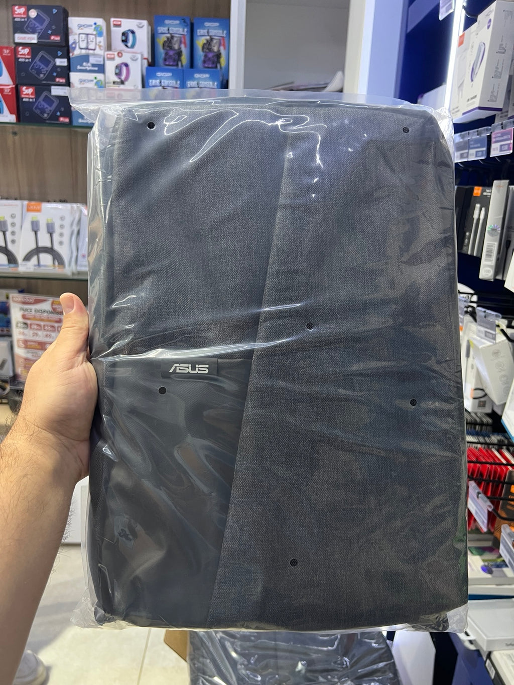 ASUS AP4600 Backpack gris - photo réelle en boutique